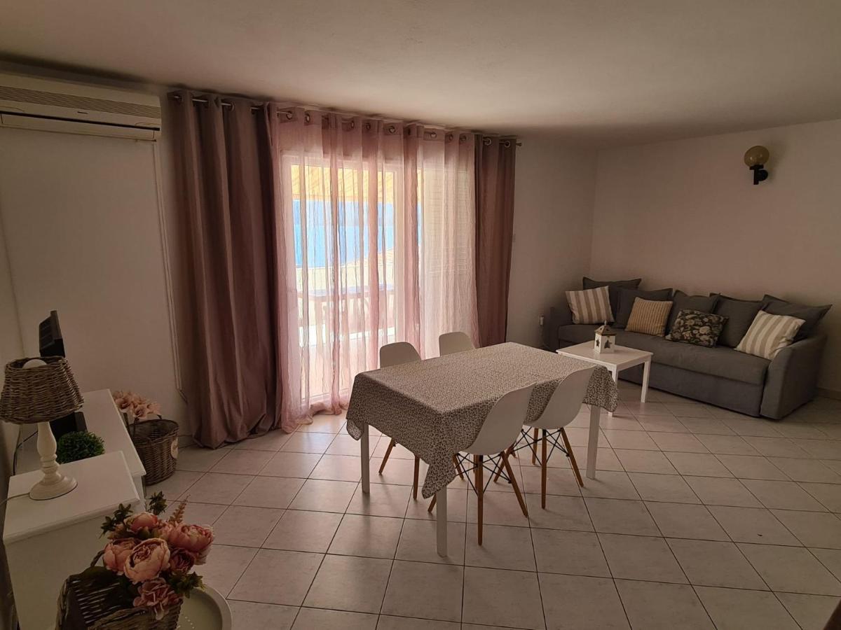 Apartmani More Komarna Dış mekan fotoğraf