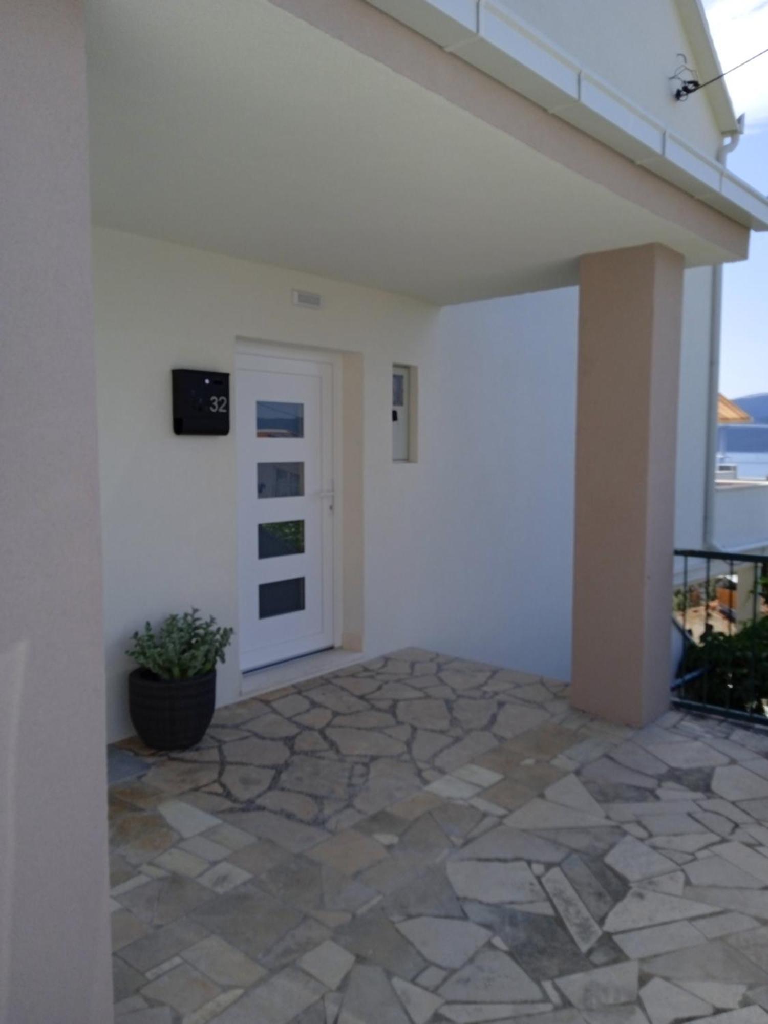 Apartmani More Komarna Dış mekan fotoğraf