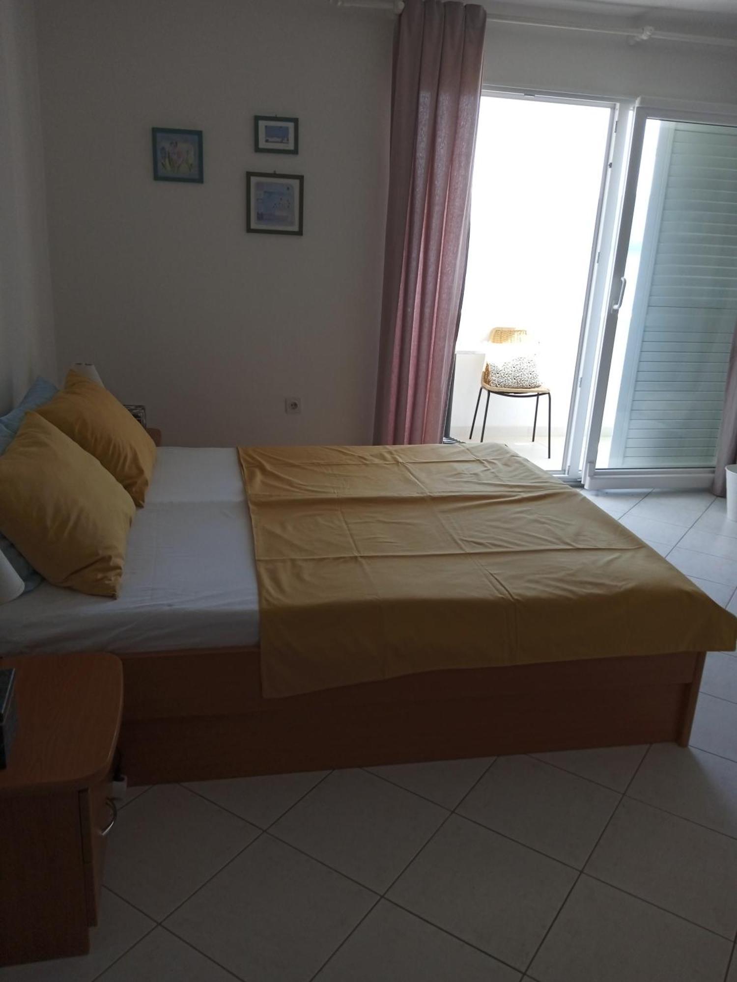 Apartmani More Komarna Dış mekan fotoğraf
