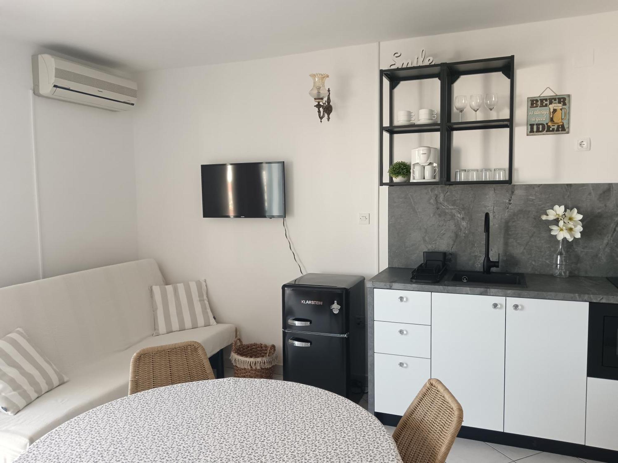 Apartmani More Komarna Dış mekan fotoğraf