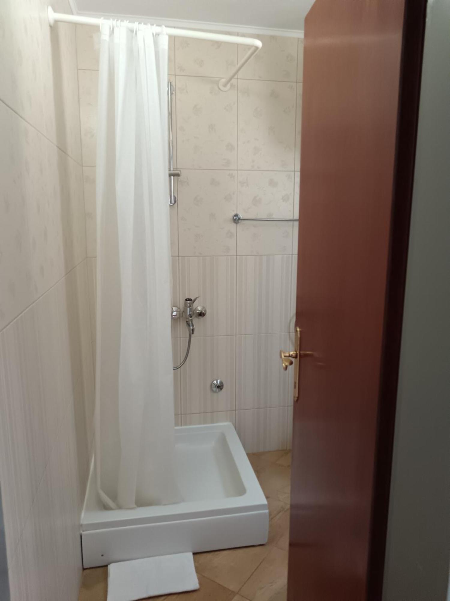 Apartmani More Komarna Dış mekan fotoğraf