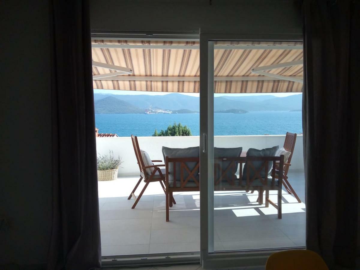Apartmani More Komarna Dış mekan fotoğraf