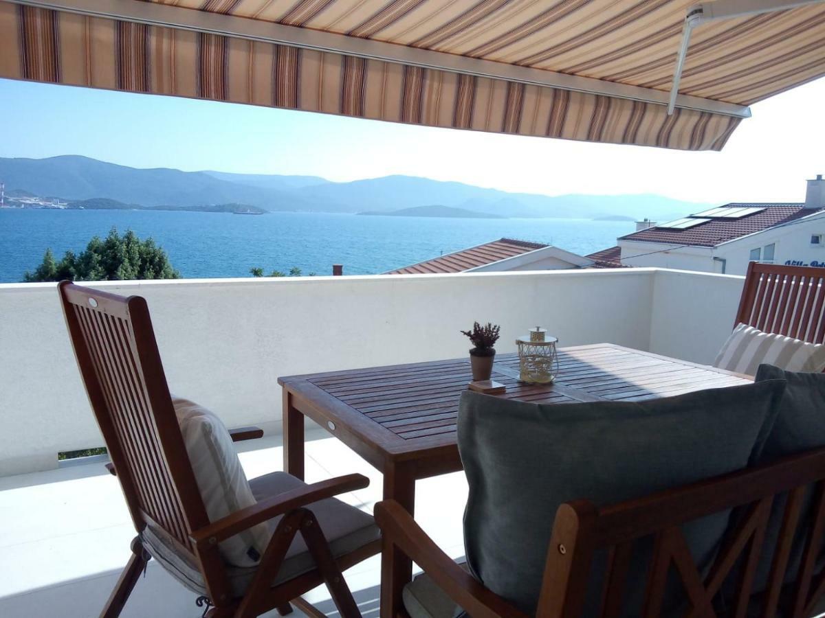 Apartmani More Komarna Dış mekan fotoğraf